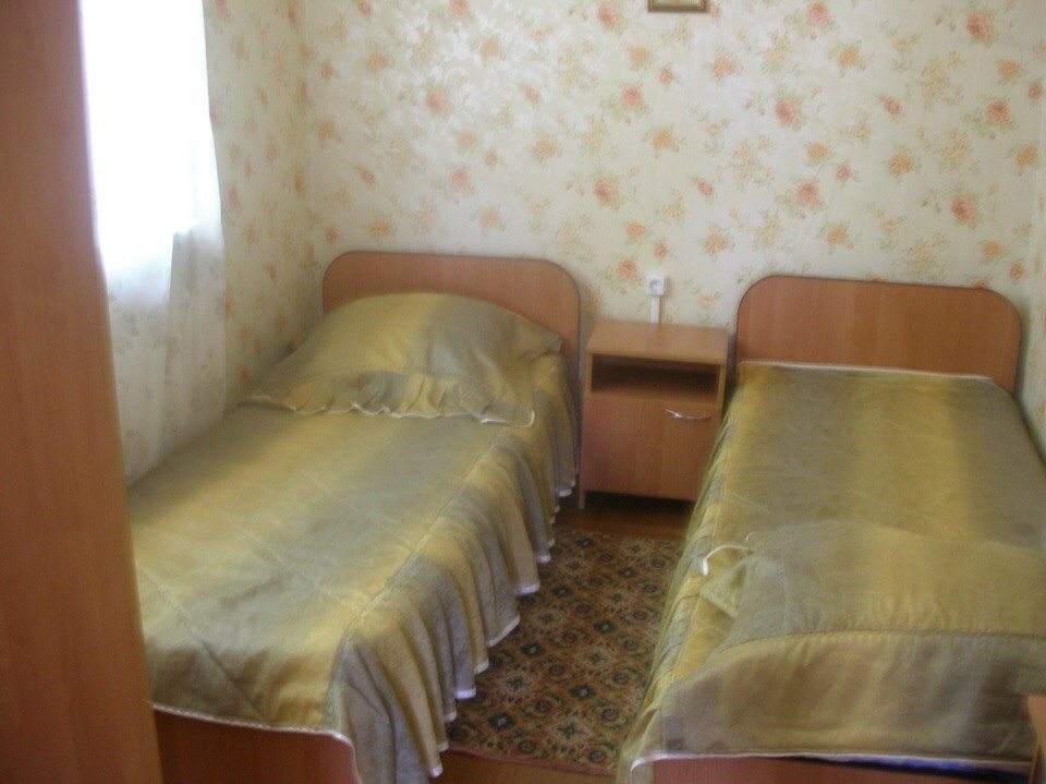Двухместный (С 2 отдельными кроватями и общей ванной комнатой) загородного отеля Усадьба Федорова, Широкая Балка