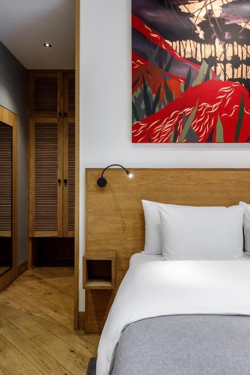 Mos booking. Отель Moss Boutique Hotel. Мосс бутик отель Москва. Мосс бутик отель консьерж. Moss Art Boutique Hotel Баку.