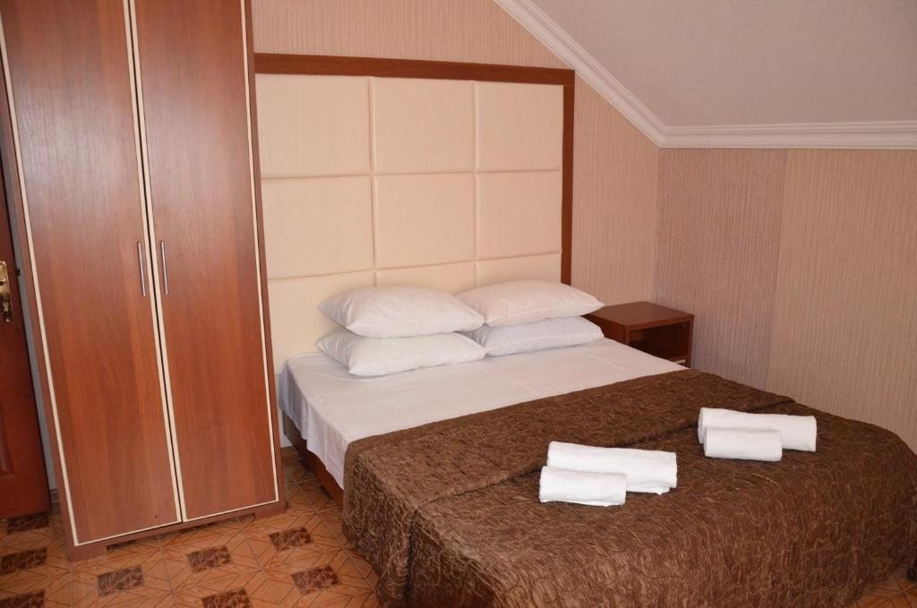 Двухместный (Двухместный номер с 1 кроватью и балконом (для 2 взрослых и 1 ребенка)) отеля Валенсия, Сукко