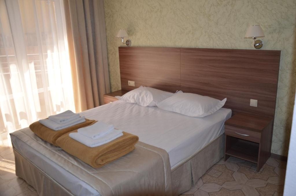 Двухместный (Небольшой двухместный номер с 1 кроватью) отеля Валенсия, Сукко