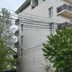 Парковка, Гостиница Семейный дом