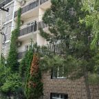 Парковка, Гостиница Семейный дом