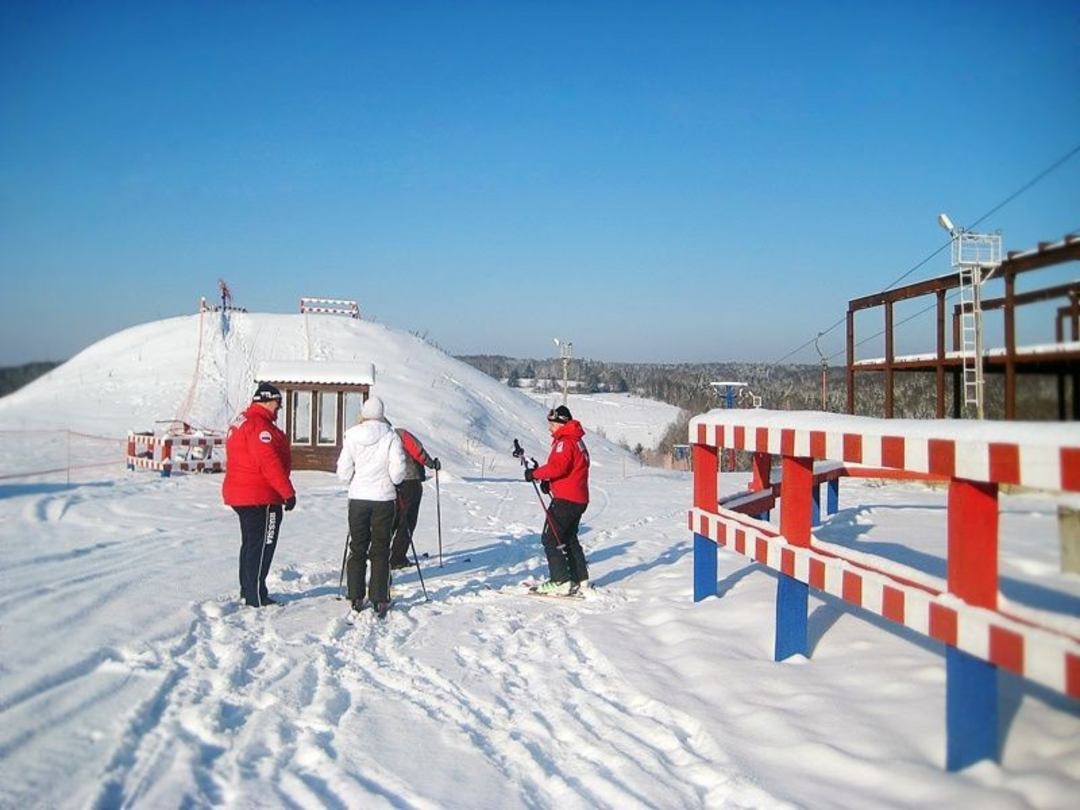 Прокат лыжного снаряжения, Коттеджный комплекс Шиболово-Горки