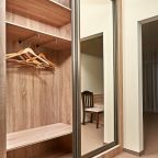 Двухместный (Корпус Триумф), Загородный отель Актер-Руза