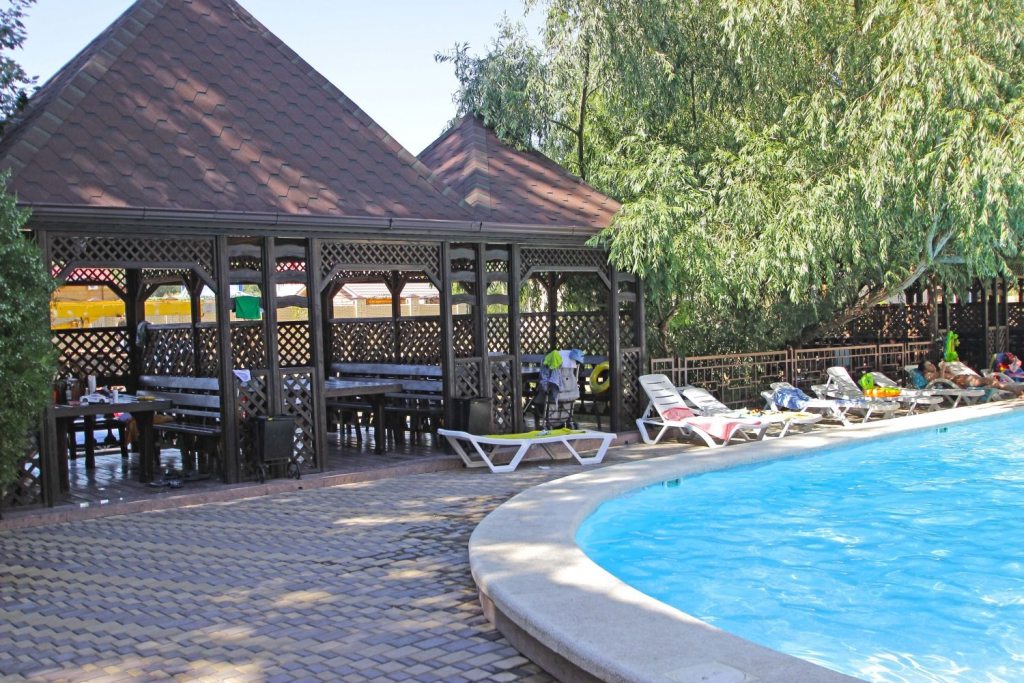 Открытый плавательный бассейн гостиницы «Долина Сукко» 2*, Сукко. Отель Долина Сукко