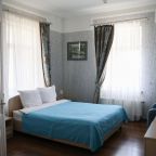 Полулюкс (Полулюкс), Гостиница Усадьба дворян Леонтьевых