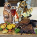 Свиные ребрышки с соусом барбекю и печеным беби картофелем