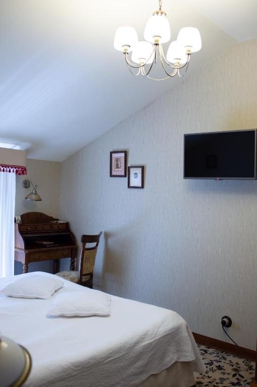 Двухместный (Двухместный номер с 1 кроватью) отеля Имение Алтунъ, Пушкинские Горы