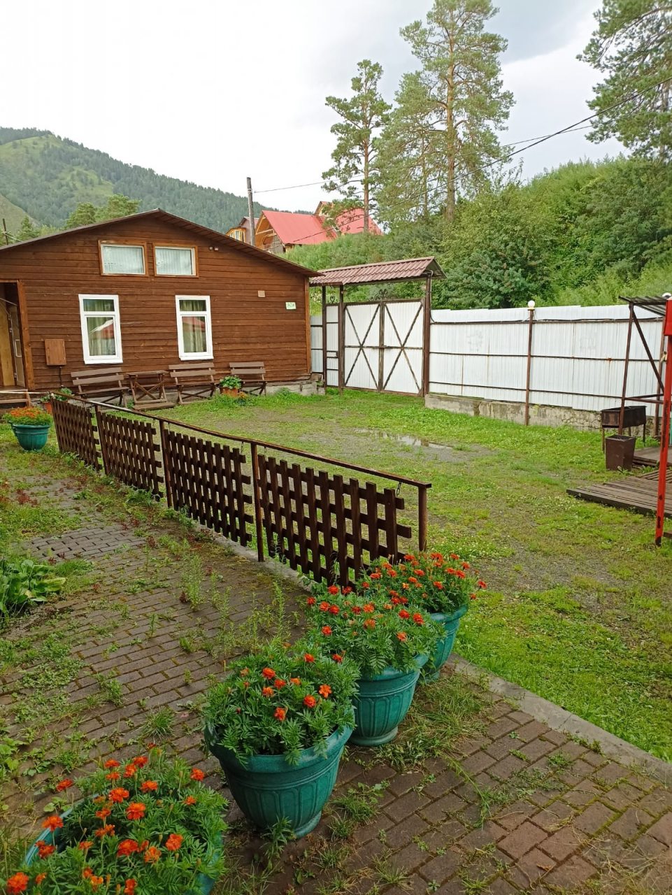 Парковка на территории, База отдыха Феникс