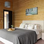 Коттедж (Карельская деревня с 3 спальнями без сауны), База отдыха Ладога-озеро