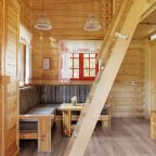 Дом (Сосновый с двуспальной кроватью), База отдыха Ладога-озеро