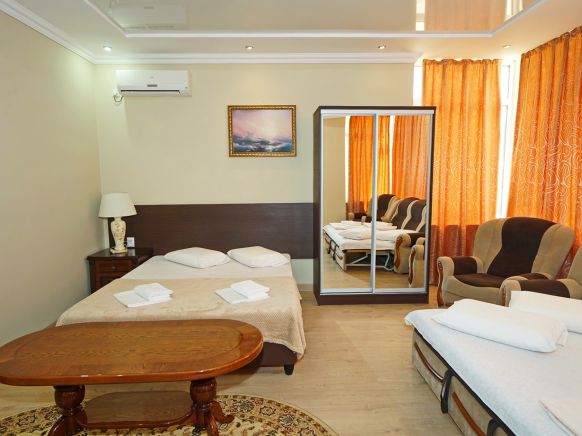 Фотография номера гостиницы Золотая Лилия