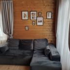 Гостинная в семейном коттедже с горячей купелью