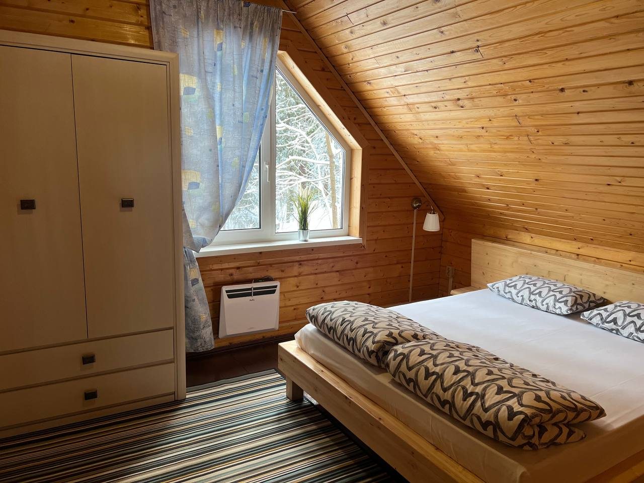 Семейный коттедж с горячей купелью