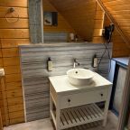 Семейный коттедж с горячей купелью