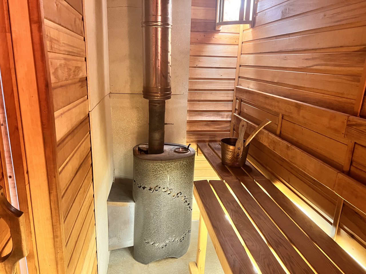 Дом на воде Ева