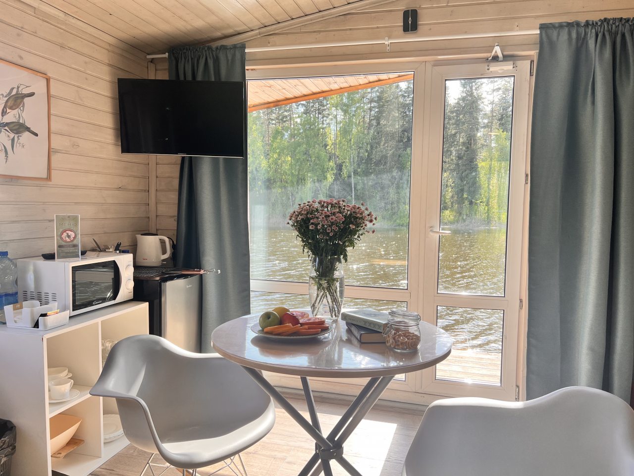 Дом (Летний на воде с сауной), База отдыха Истра Коттедж