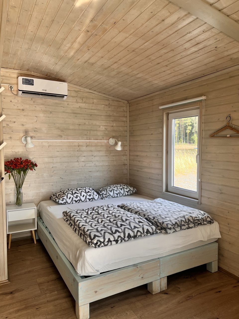 Дом на воде Ева