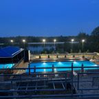 Бассейн с подогревом, Туристский комплекс Танаис