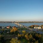 Вид на реку, Гостиница Волга