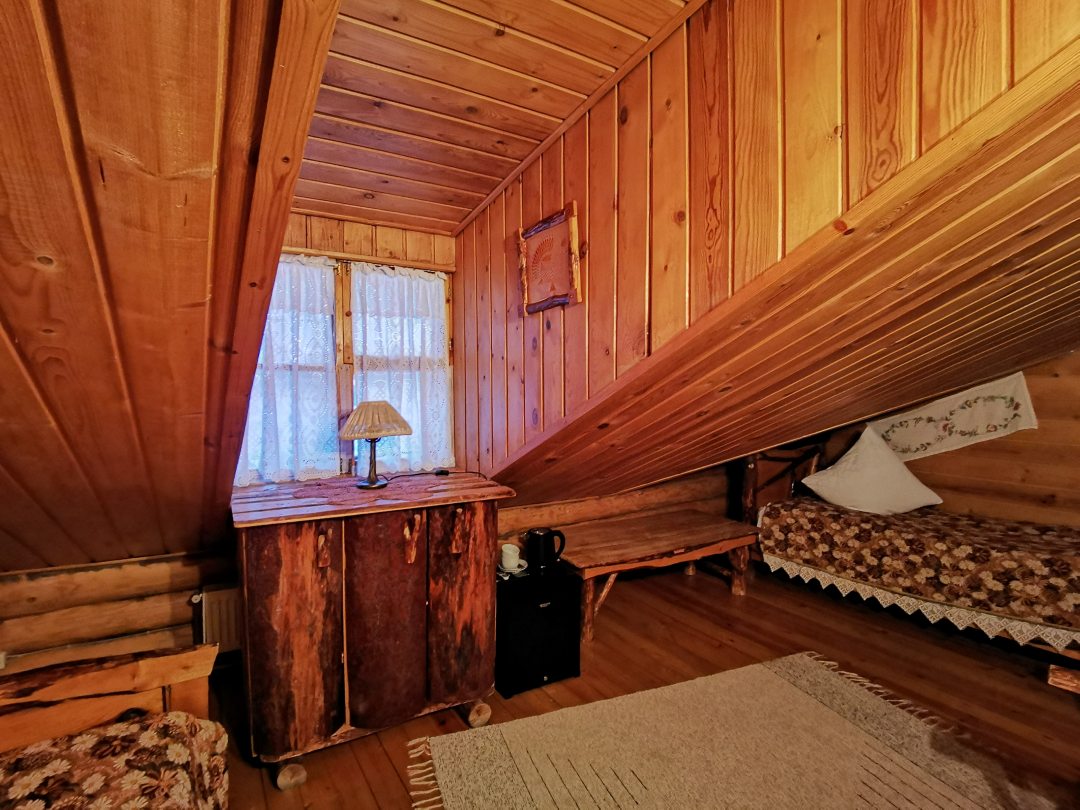 Двухместный (Стандартный  номер с 2 отдельными кроватями) гостиницы Мандроги, Верхние Мандроги