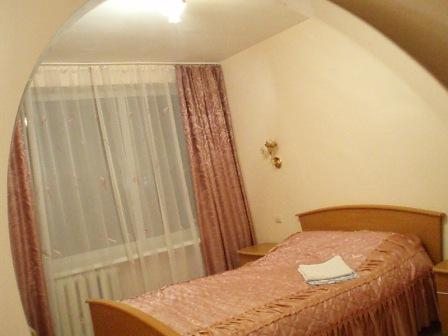 Полулюкс (2-ая категория) гостиницы Заря, Ишимбай