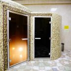 Вход в паровую баню (хамам) и душевая