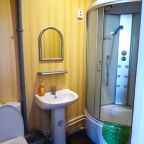 Полулюкс (Стандарт трехместный с одной широкой и одной стандартной кроватью), Мини-отель Четыре Камня