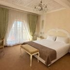 Люкс, Отель Райгонд