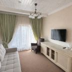 Люкс, Отель Райгонд