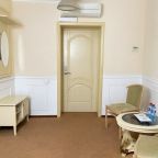 Люкс, Отель Райгонд