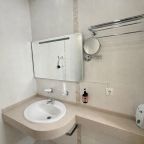 Люкс, Отель Райгонд