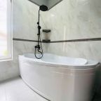 Коттедж, Отель Аристократ