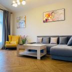 Коттедж (Коттедж 26), Отель Аристократ