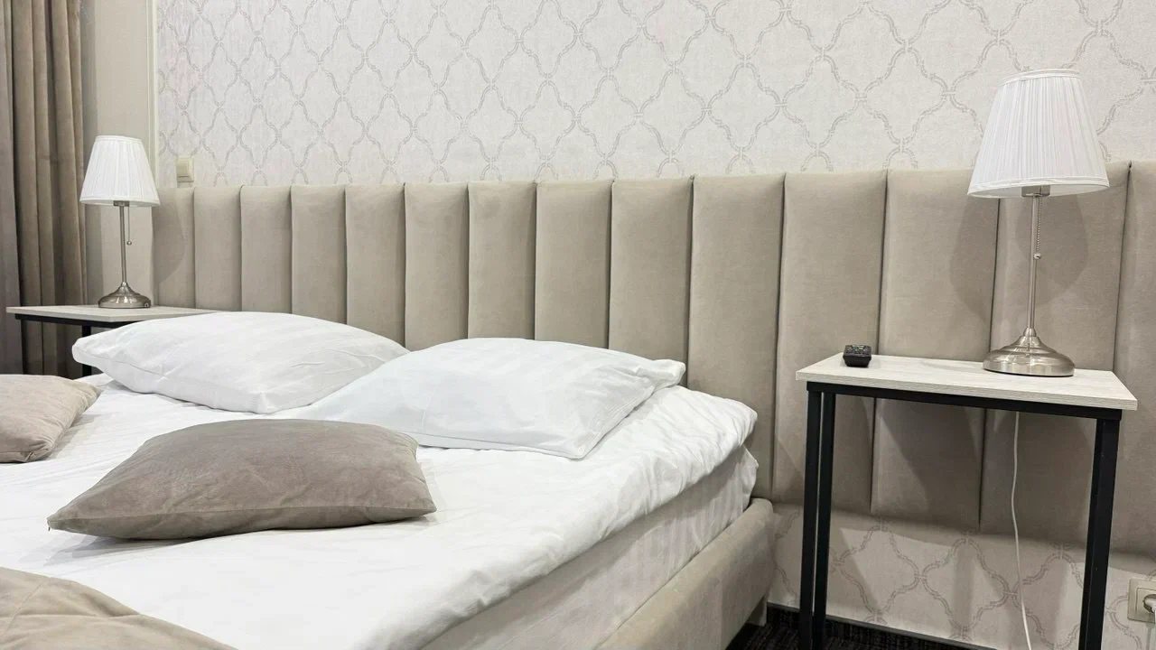 Двухместный (Новация), Отель Шелестофф