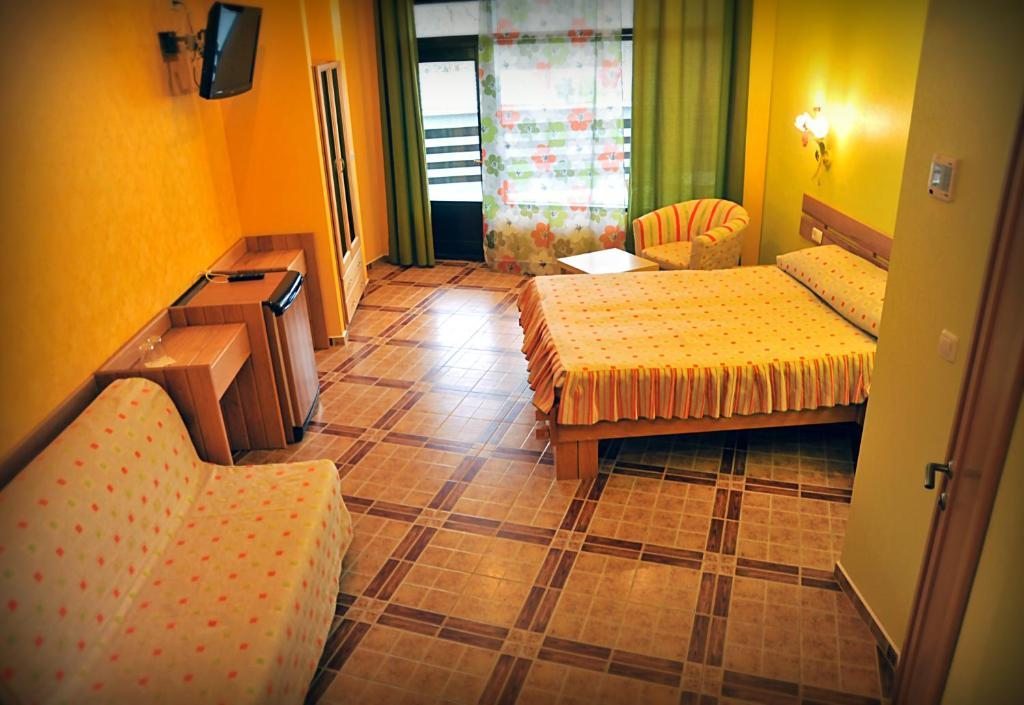 Двухместный (Улучшенный двухместный номер Делюкс с 1 кроватью или 2 отдельными кроватями) отеля Золотое руно, Таганрог