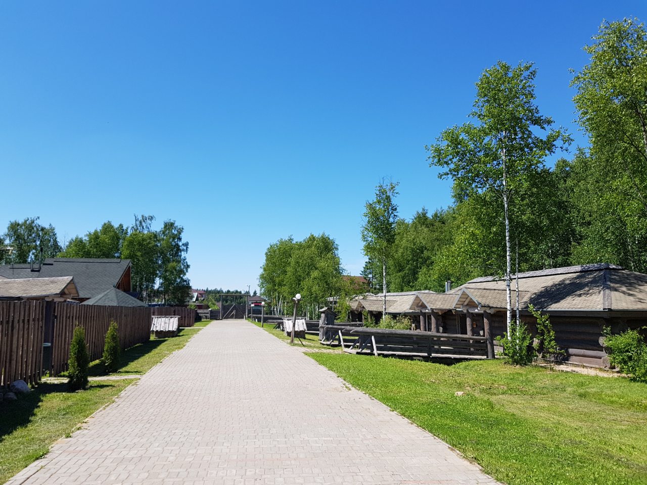 Парковка, Коттедж Подмосковный домик