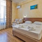 Семейный (Двухкомнатный, С террасой и видом на море), Гостевой дом Aqua Life
