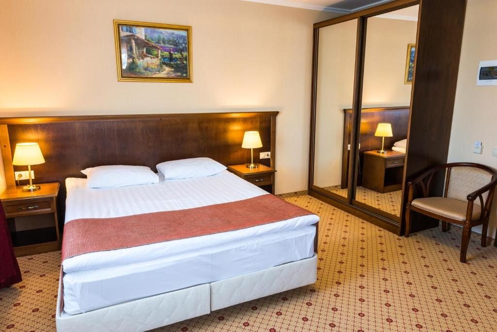 Двухместный (Стандартный двухместный номер с 1 кроватью или 2 отдельными кроватями) отеля Прованс, Горячий Ключ