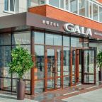 Фасад гостиницы Gala Hotel, Сургут
