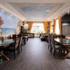Трехместный (Стандартный с двуспальной и 1 односпальной кроватями), Отель Villa Vita