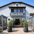 Трехместный (Стандартный с двуспальной и 1 односпальной кроватями), Отель Villa Vita