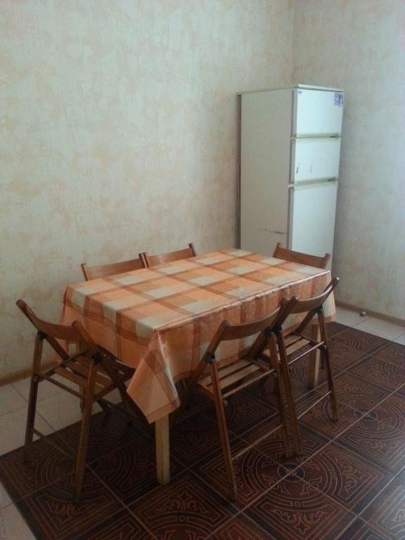 Шестиместный Женский (Кровать в общем 6-местном номере для женщин) гостевого дома Надежда, Таганрог