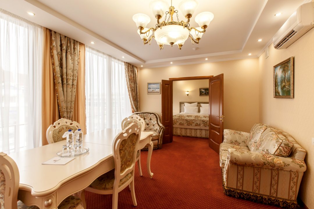 Апартаменты (Трехкомнатные) гостиницы ЕвроОтель, Ставрополь