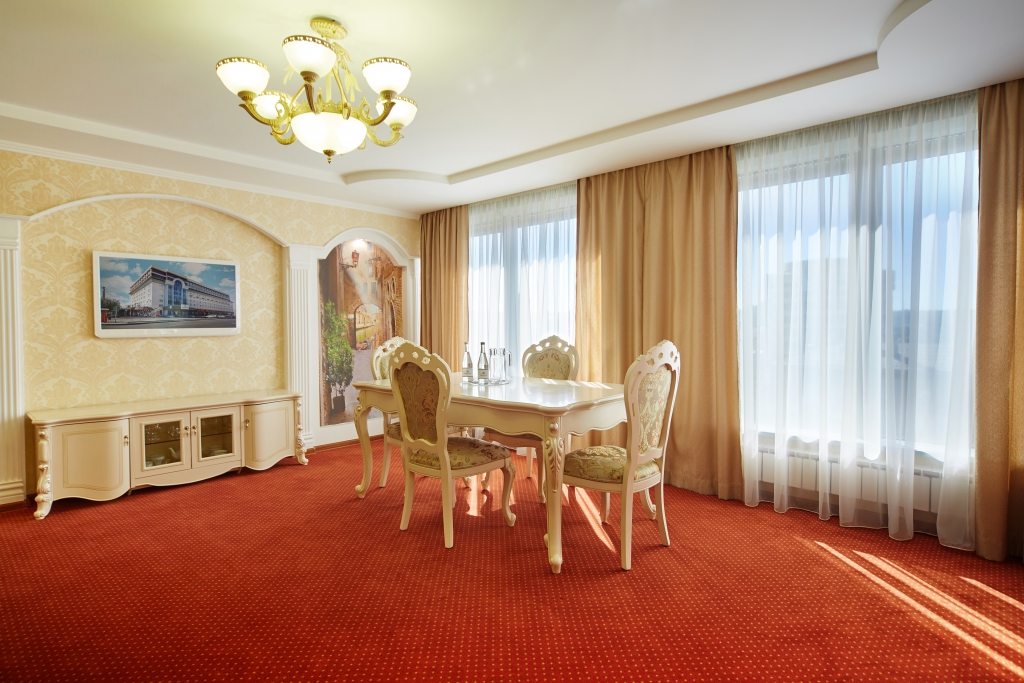 Люкс (Премиум) гостиницы ЕвроОтель, Ставрополь