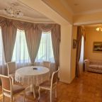 Студио, Гостиница Версаль в Пашковском