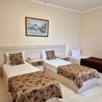 Трехместный (Стандарт Семейный), Гостиница Версаль в Пашковском