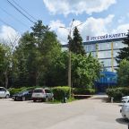 Парковка бесплатная охраняемая для легковых автомобилей, Гостиница Русский капитал