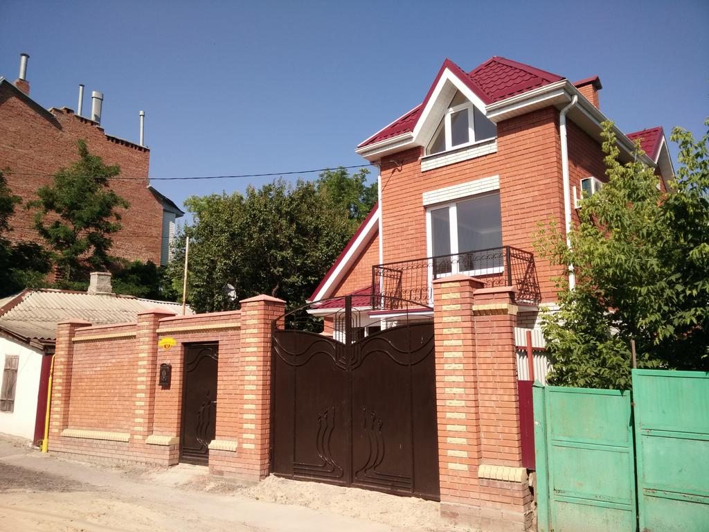 Двухместный (Двухместный номер с 2 отдельными кроватями и душем) отеля Гарибальди, Таганрог