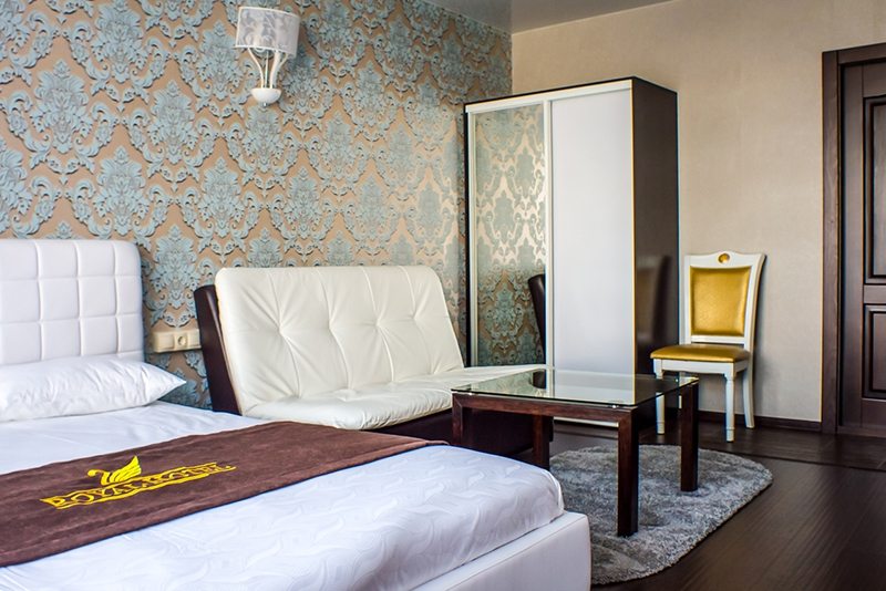 Полулюкс (С двумя большими раздельными кроватями № 12) гостиницы Royal, Новокузнецк
